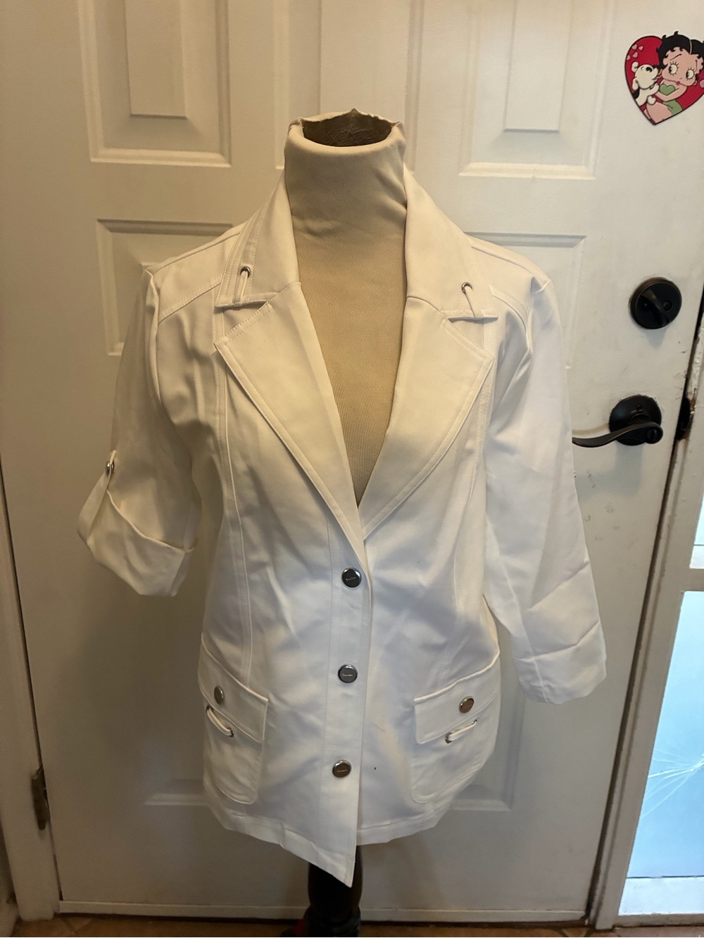 TanJay White Three-Button Tailored Blazer